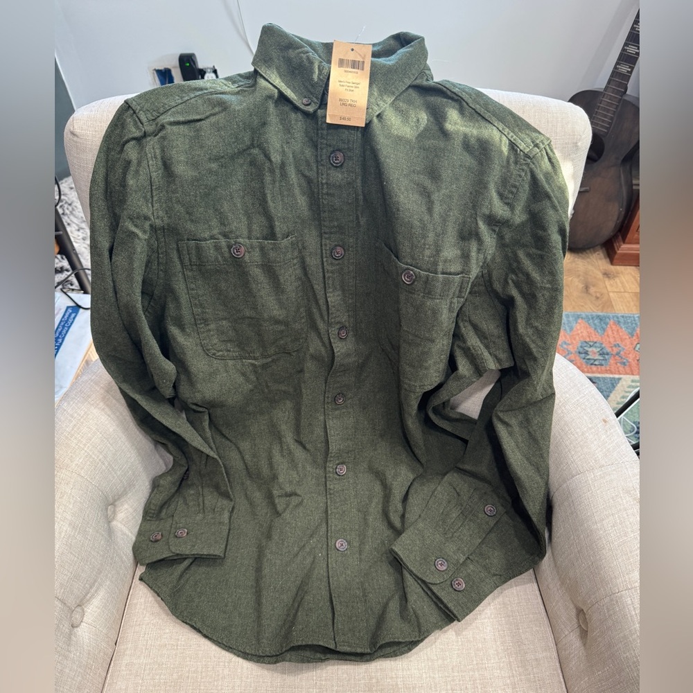 Duluth Trading Co. Men’s Free Swingin’ Solid Flannel Shirt